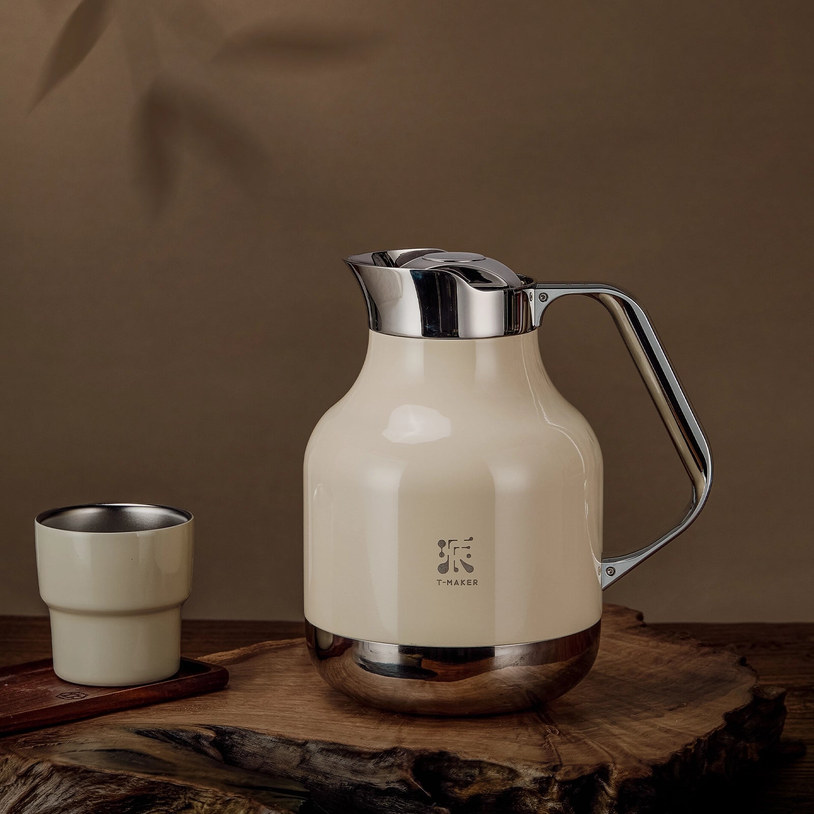 40 Oz Thermal Steeping Teapot with Infuser Red