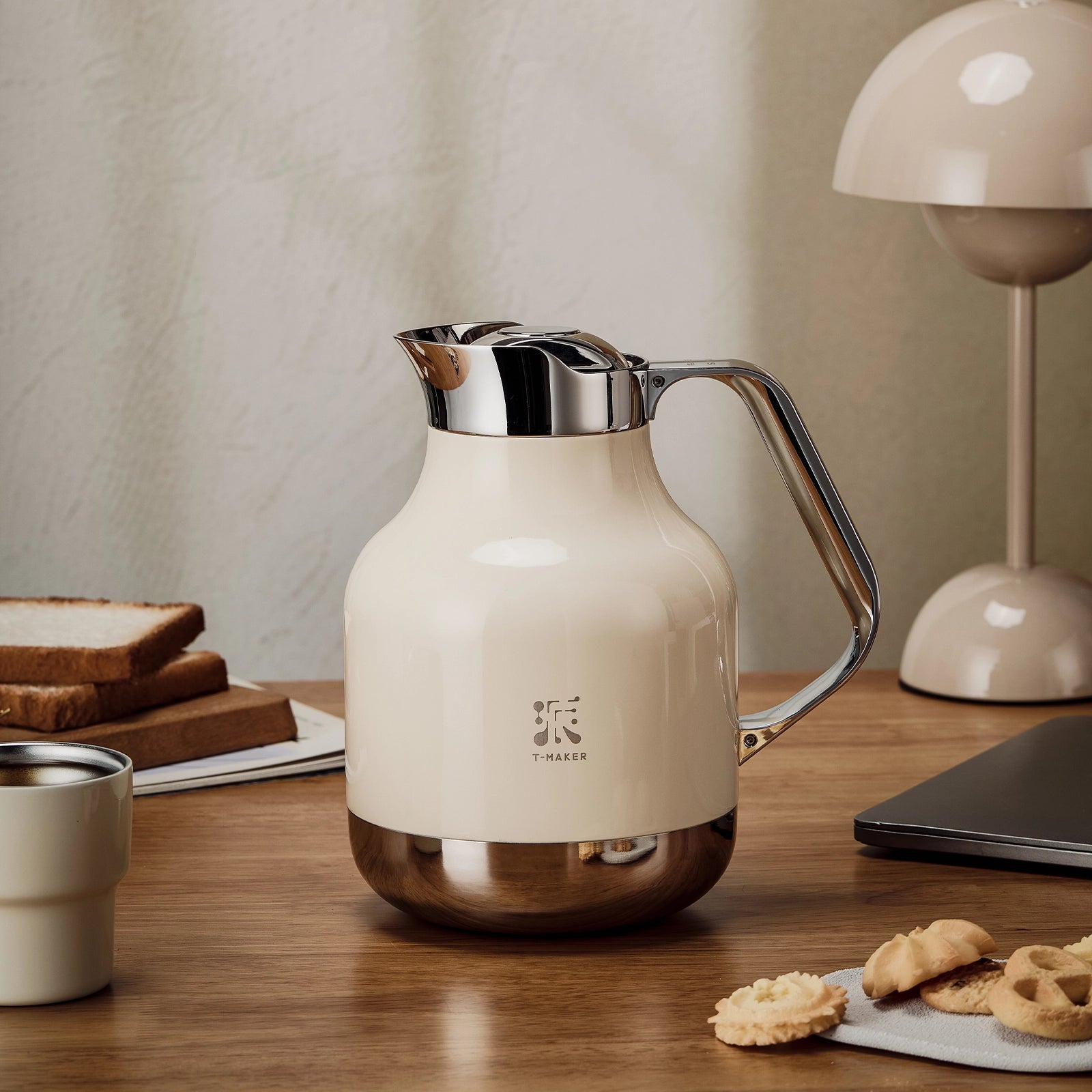 40 Oz Thermal Steeping Teapot with Infuser Red