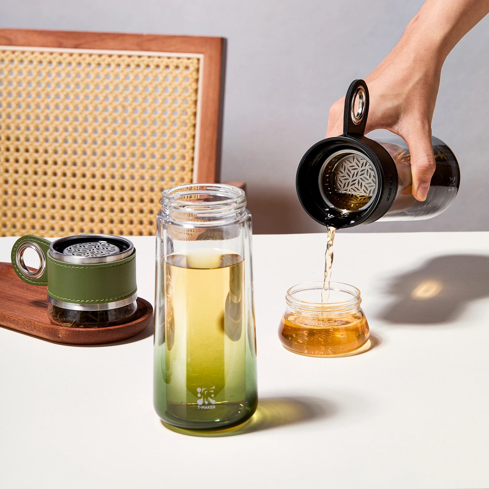10 Oz Portable Tea Maker for Tea-Water Separation Gradient Green
