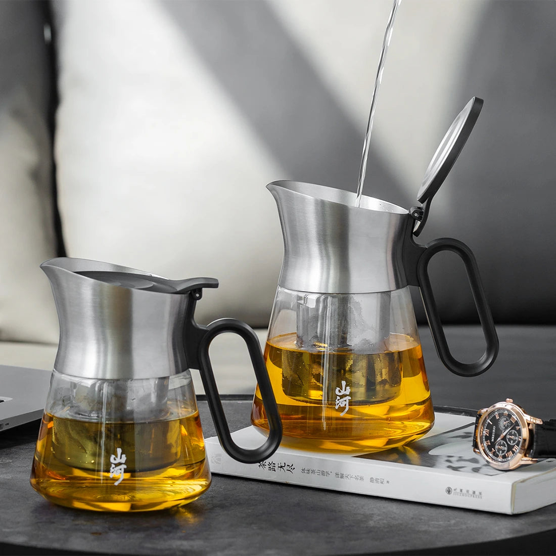 Loose Leaf Tea Infuser Teapot 23 Oz with Oval Handle