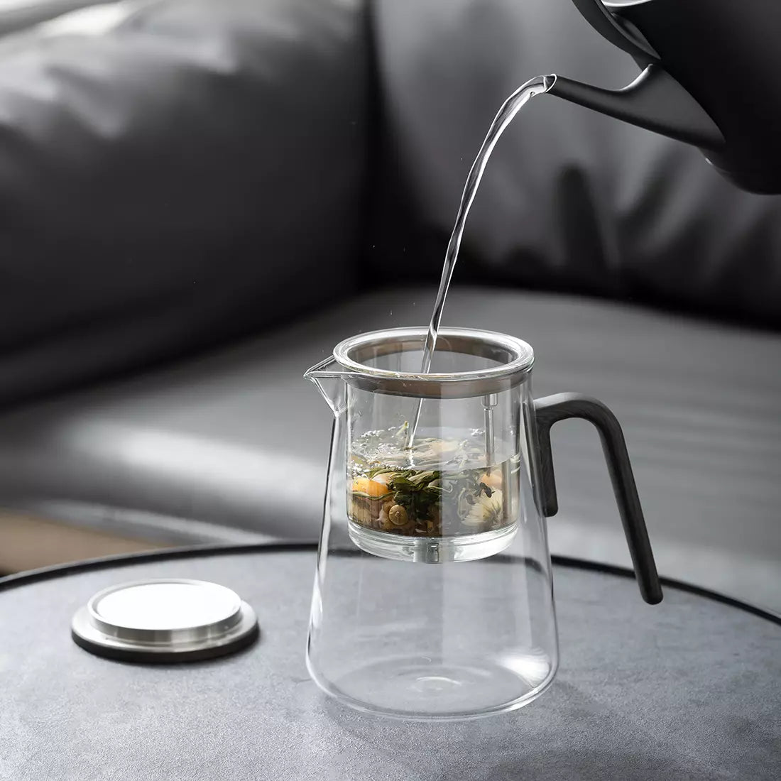 Magnetic Tea Pot 33.9 Oz with Infuser Wood Handle Black Walnut