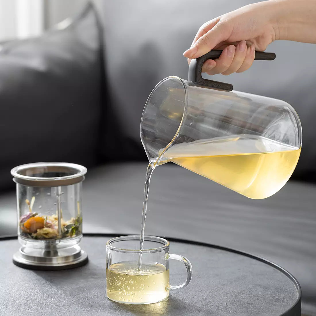 Magnetic Tea Pot 33.9 Oz with Infuser Wood Handle Black Walnut