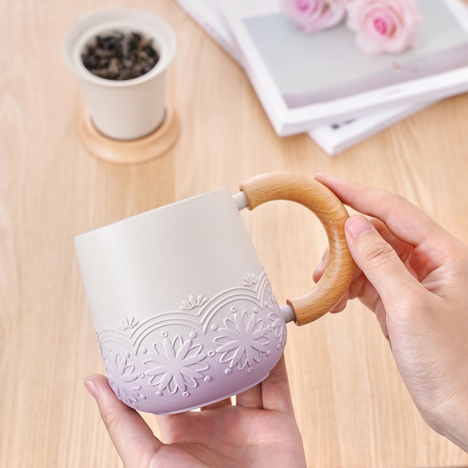 Wooden handle Tea Infuser Mugs 11 Oz Gradient Purple