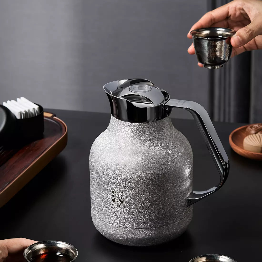 40 Oz Pure Titanium Thermal Steeping Teapot with Infuser Silver