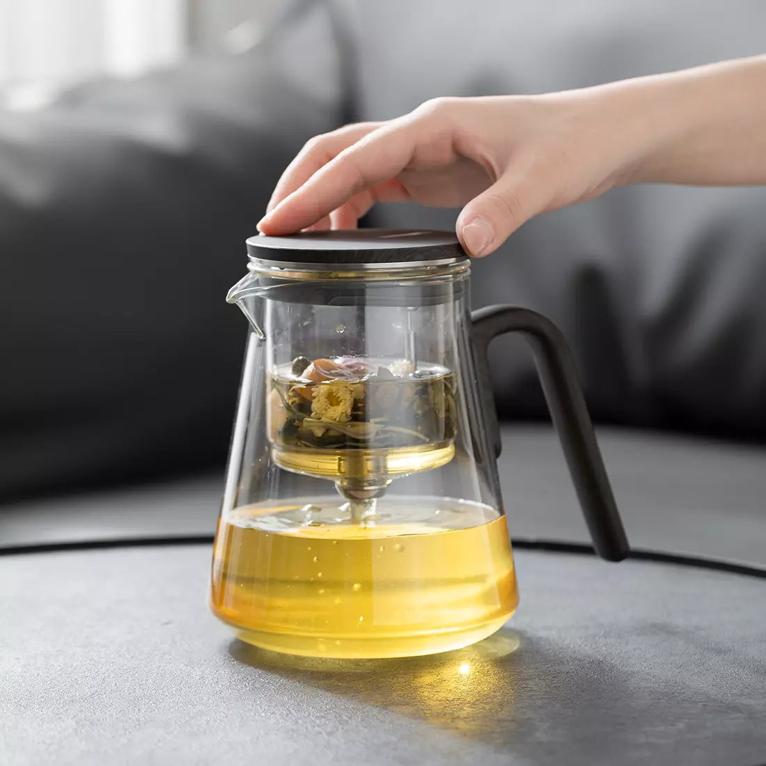 Magnetic Tea Pot 33.9 Oz with Infuser Wood Handle Black Walnut