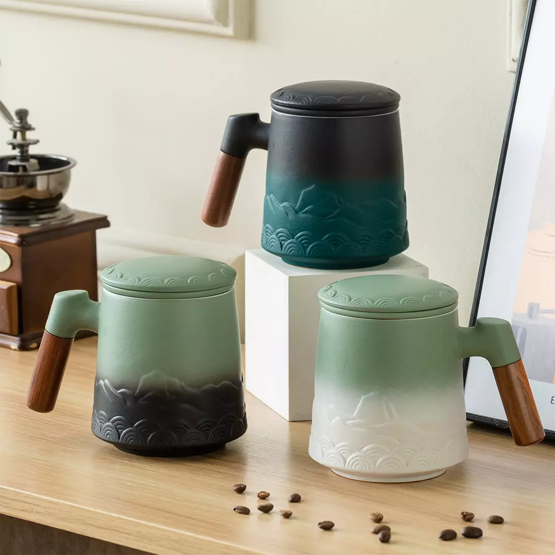 Tea Infuser Mug &amp; Coaster 16.8 Oz Embossed White &amp; Green